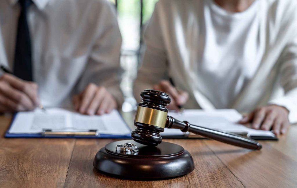 Divorce Lawyer